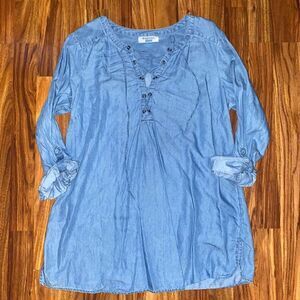 Motherhood Maternity Chambray Lace Up Maternity Top Womens Size Medium